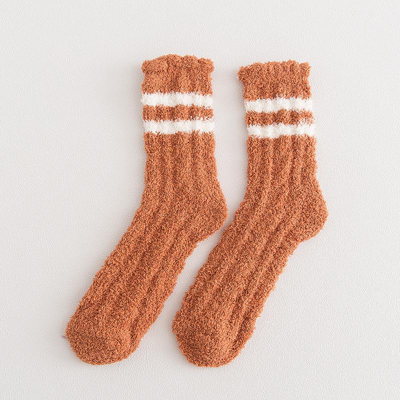 Women's Mid-Calf Coral Fleece Socks: Half-Sided Fleece, Cat Paw Design, Cute & Cozy for Autumn/Winter