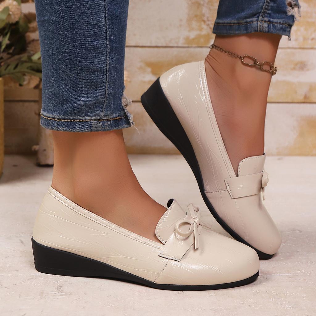 Tassel Bow Knot Women Flats Female Derby Leather Brand Casual Pointed Toe Slip On Flats Ladies Comfort Autumn Brogue Shoes