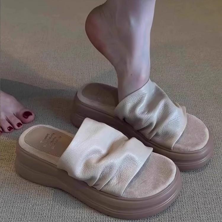Height-increasing Thick-soled Pleated Slippers for Women's Summer Wear 2025 New Fashion and High-end Sense of Beauty with Skirt Cool Slippers