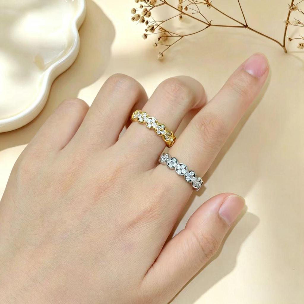Luxury Zirconia Four-Leaf Clover Ring - Elegant Gold-Plated Design