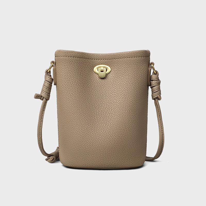 Mobile phone bag, new leather women's bag, messenger bag, versatile and lightweight mini bag, autumn and winter shoulder bag.
