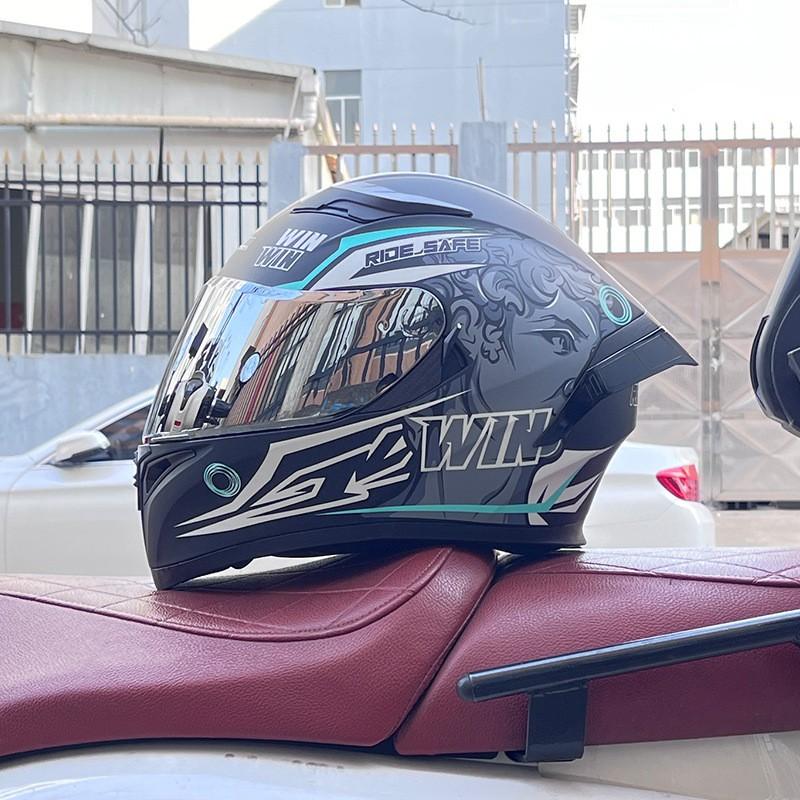Full Face Motorcycle Helmet With Rear Wing Spoiler ABS Material Bluetooth Compatible Men All Season Riding