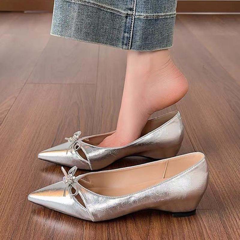 Fashion 2025 Women's Spring New Sexy Pointed Designer Low-top Shoes Outdoor Walking Comfortable Shallow Mouth Lightweight Flat Shoes