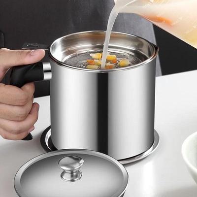 1.3L 304 Edelstahl Küchenölfiltertopf Großes Fassungsvermögen Auslaufsicherer Öltopf mit Filtersieb Ölvorratstank Filterbecher
