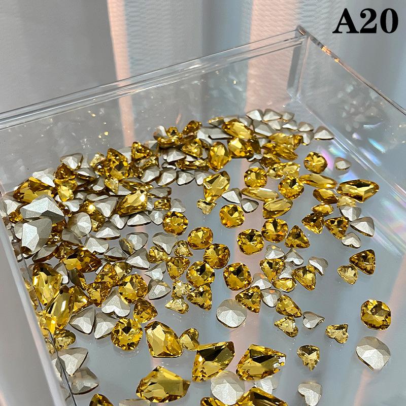 

20 шт. Смешанные размеры Различная форма Ноготь 3D Стеклянные кристаллы Бриллианты Любовь Искажает Сердце Супер Блестящие Шармы Драгоценные камни Камни Д