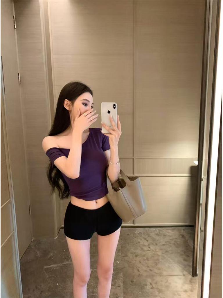 Dámský letní trendy crop top s odhalenými rameny - Slim střih, krátký rukáv