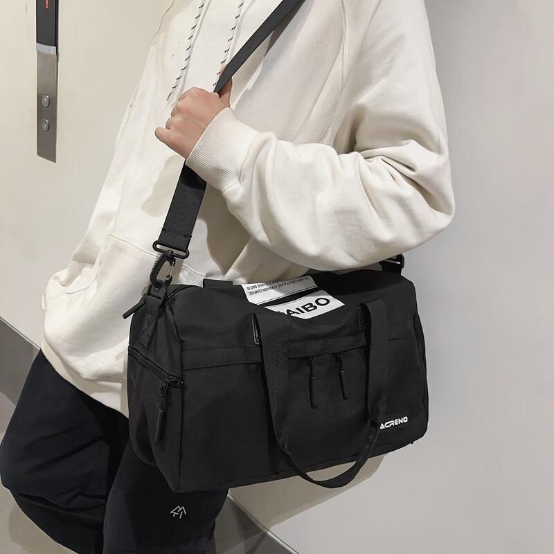 

Stylish Oxford Travel Handbag