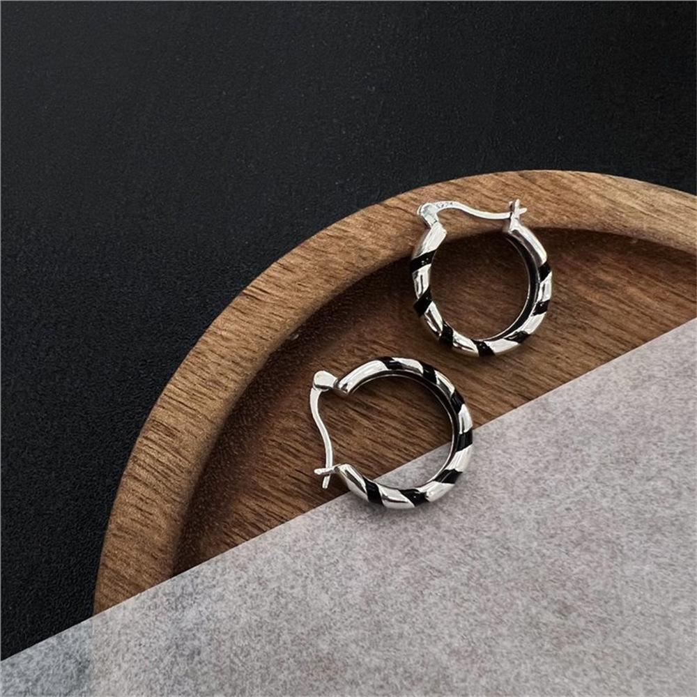 Корейские простые черно-белые серьги с узором зебры, серьги-гвоздики с черной каплей масла и в стиле  холодный ветер .