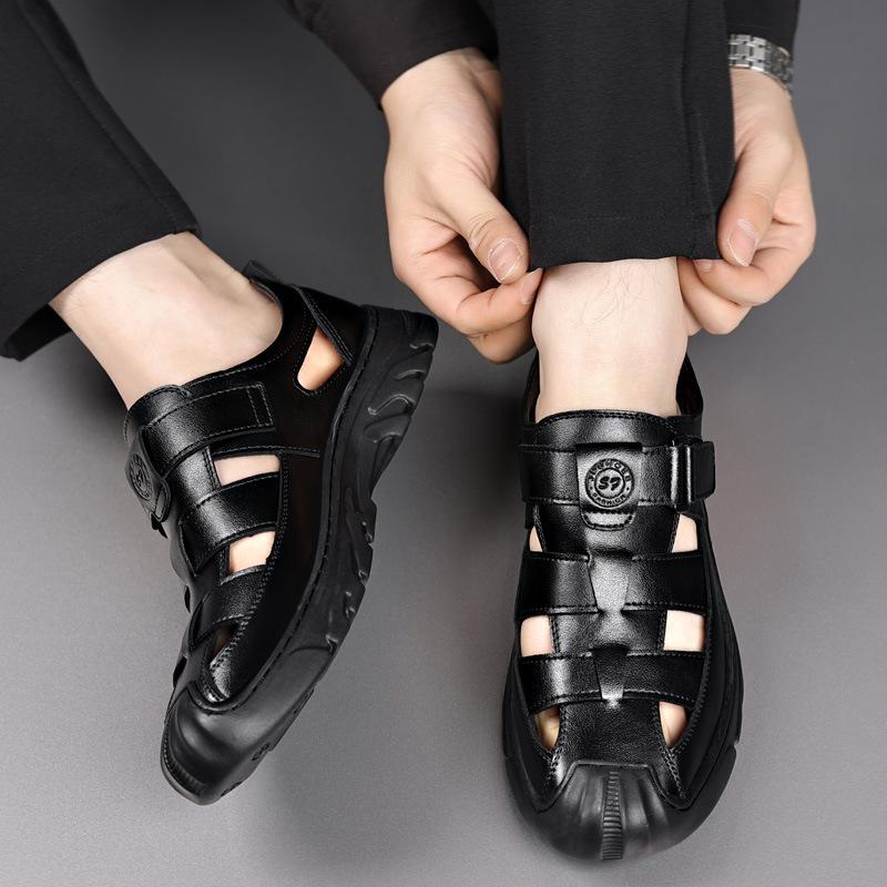 Fashion 2025 Summer New Designer Casual Leather Sandal for Men Hallow Breathable Beach Shoes Male Solid Color Fashion Dress Sandals Man