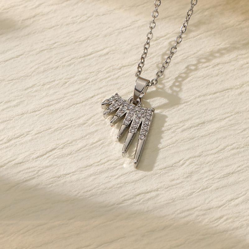 Titanium Steel Non-fading Necklace - European & American Style, Light Luxury, Versatile Korean Fashion, Perfect for Women and Girlfriend Gifts.
