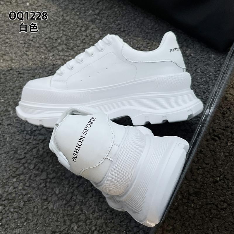 

Platform McQueen spring and autumn new leather heightening short casual board shoes 34 белый