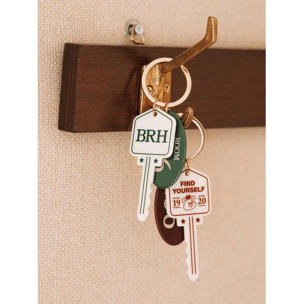 Daiso Travel Key Shaped Key Ring Green  1000  B
