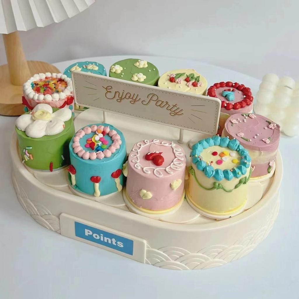Zhuanzhuan Automatic Cake Turntable for Dessert Table with Paper Cup, Macaron, and Decoration Features