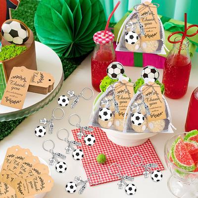 10 Sets Cadeaux de Fête de Football, Kit de Porte-clés Chaussures Football Bricolage Incluant Porte-clés de Football, Sacs en Organza et Étiquettes Kraft de Remerciement