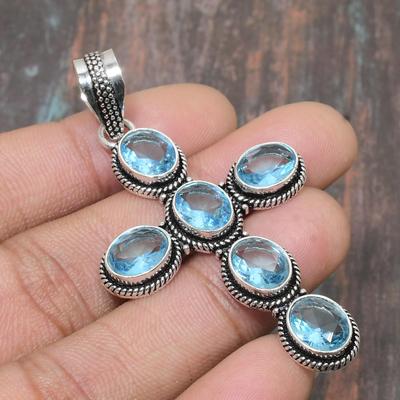 Pendentif de bijoux en argent sterling 925 massif fait à la main avec topaze bleue suisse pour elle