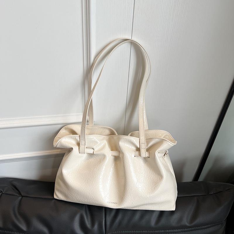 Large Capacity Bag Women's New Line Fashion Texture Shoulder Bag Casual Versatile Commuter Tote Bag