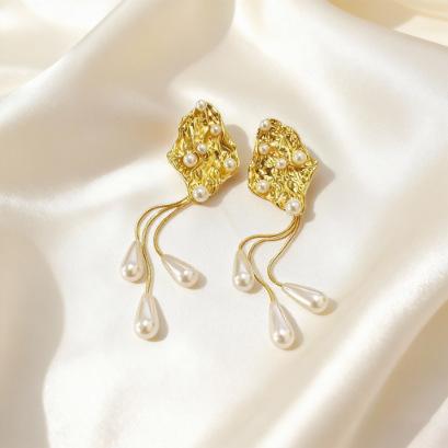 European and American ancient style pleated pearl fringed stud earrings women's niche design sense exaggerated earrings long fashion earrings