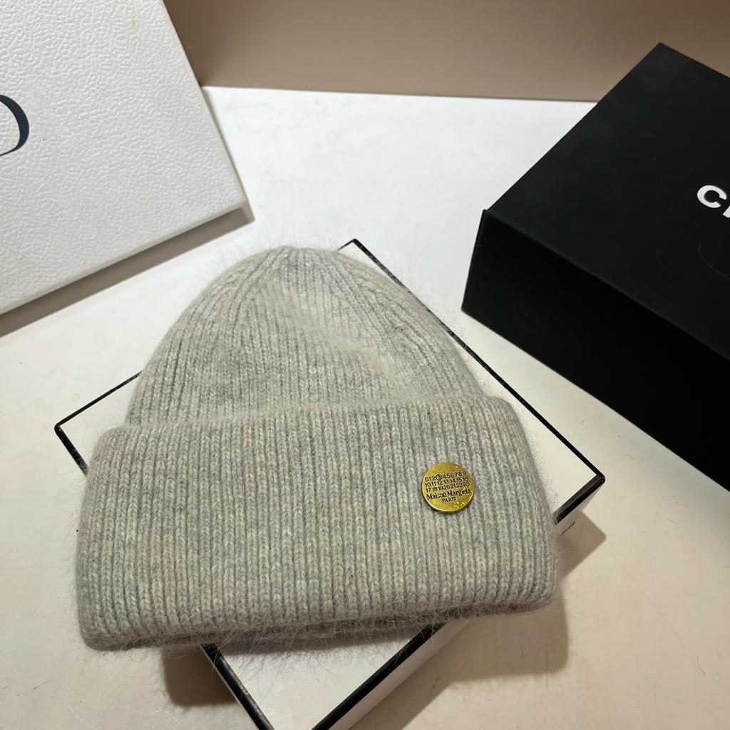 Winter High-Quality Rabbit Fur Knitted Hat Northern Cold Warm Soft Waxy Ear Protection Wool Hat Simple Cold Hat
