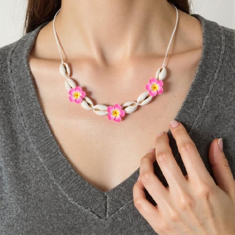 Handmade Ceramic Floral Shell Necklace Intricate Petal Designs Everyday Jewelry Accessory