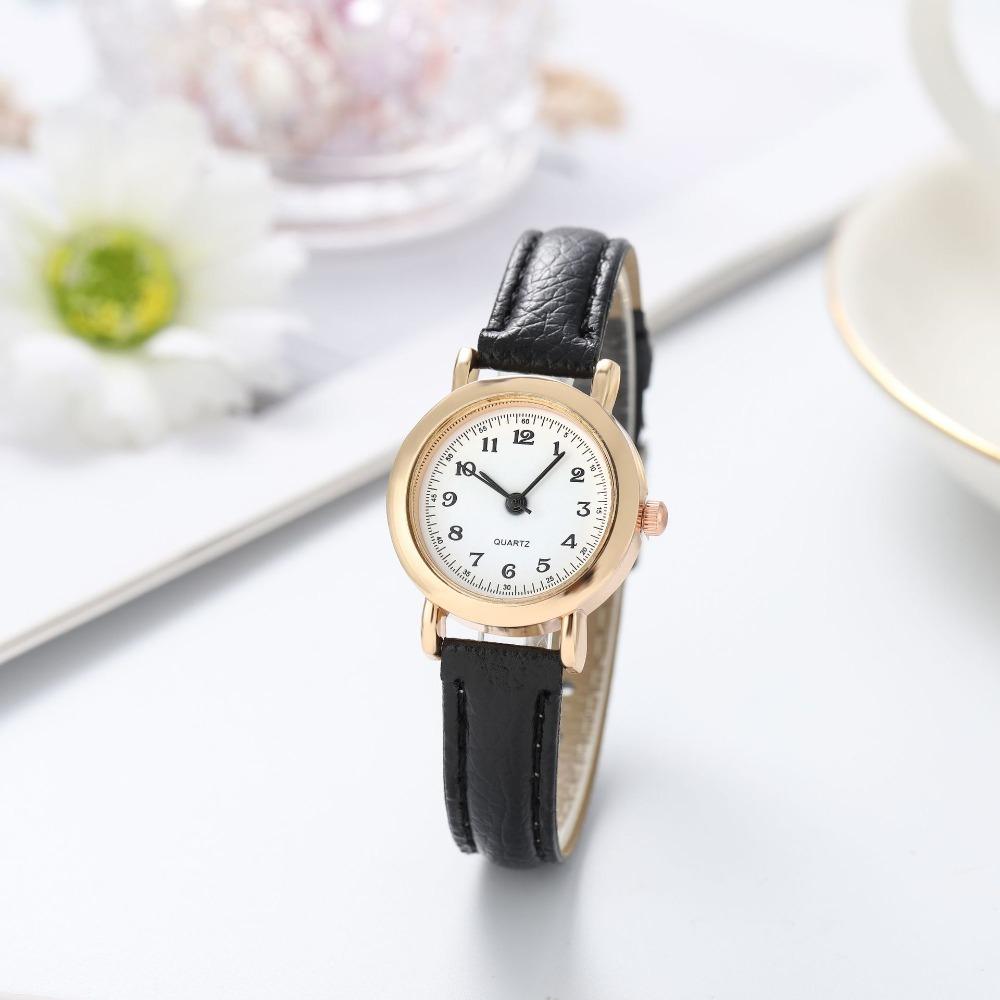 Soft Leather Strap Student Wristwatch Round Dial Quartz Clock  For Men and Women