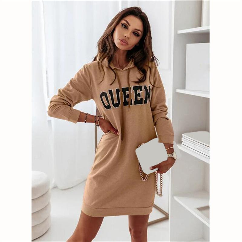Robe kaki côtelée à capuche. Robes | PrettyLittleThing FR