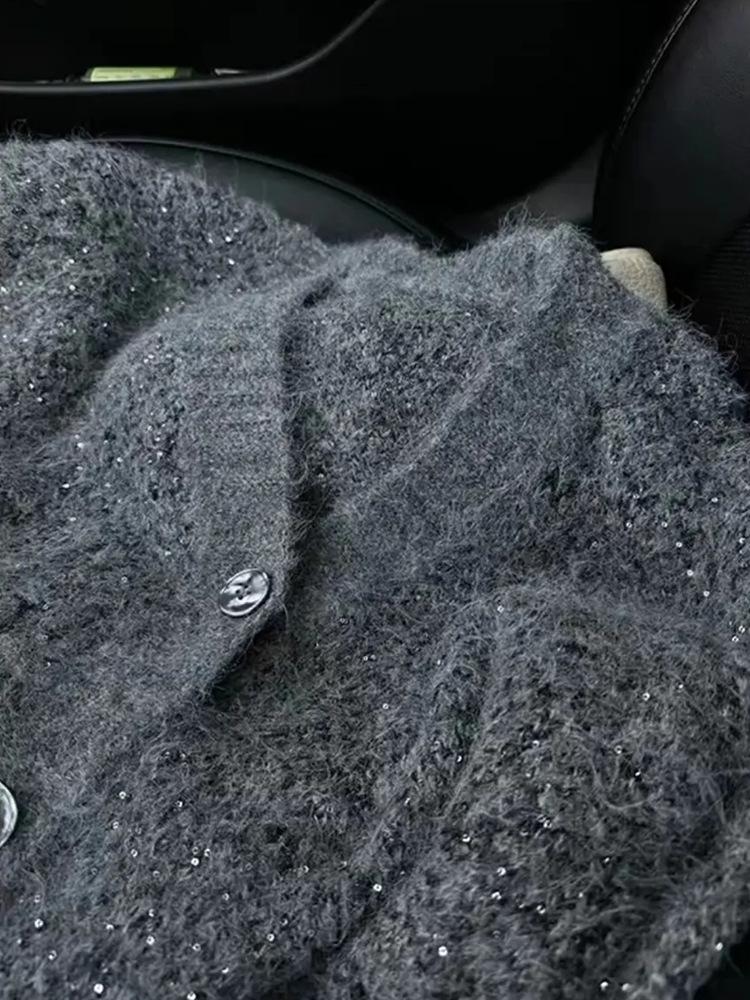 

Весна 2025 Корейский трикотажный кардиган с V-образным вырезом и пайетками - Женский модный повседневный топ серый