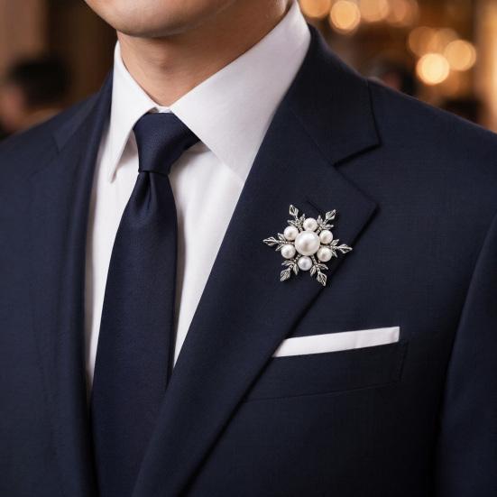 Women Brooch, Snowflakes LOVE Bouquets Compact Versatile Pin, Lapel Collar Badge with Imitation Pearl Cubic Zirconia Inlay
