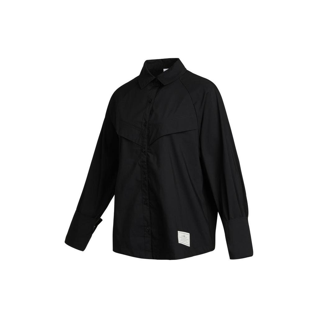 Nike Jednobarevná košile s límečkem se špičkami, jednořadým zapínáním na zlaté háčky, ležérní pletená s dlouhým rukávem, dámská košile, černá DR5997-010