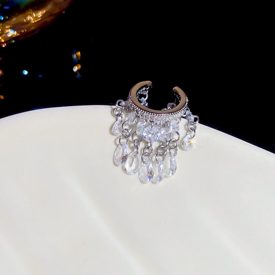 Exquisite Zircon Tassel Earrings: Sparkly, Versatile, Minimalist Design with Light Luxury Appeal.