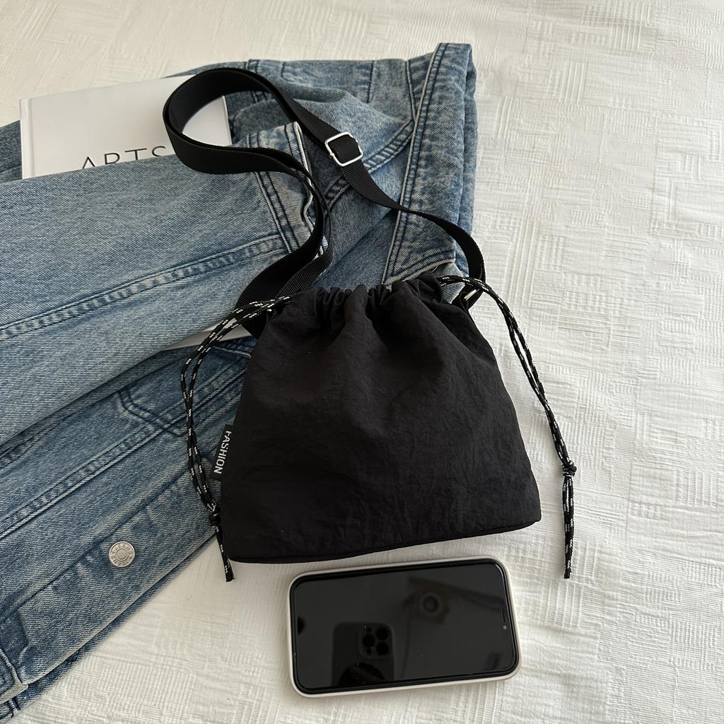 Lightweight Nylon Shoulder Bag for Women Casual Drawstring Bucket Style with Adjustable Strap, Large Capacity, Perfect for Travel & Daily Commute