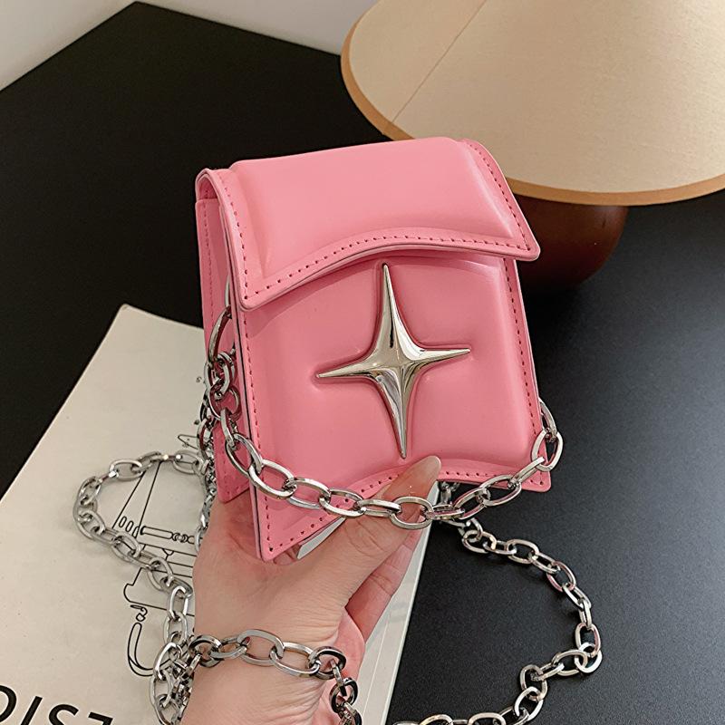 

Niche design bag women s trend fashion small square bag 2024 spring new fashion simple shoulder bag casual bag рожевий