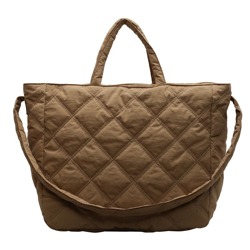 

Rhombus embroidered thread shoulder bag large capacity tote bag simple versatile shoulder messenger bag fashionable commuter bag One size хаки