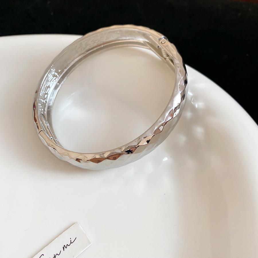Vergoldetes Geometrisches Armreif - Minimalistisches Leichter Luxus Armband für Damen