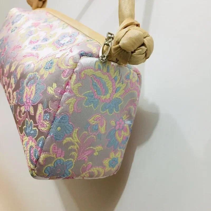 Vintage  Chinese Style Women Handbag   Fashion Luxury Embroidered Silk Bag Female Clutch Purses Sweet Shoulder Bag