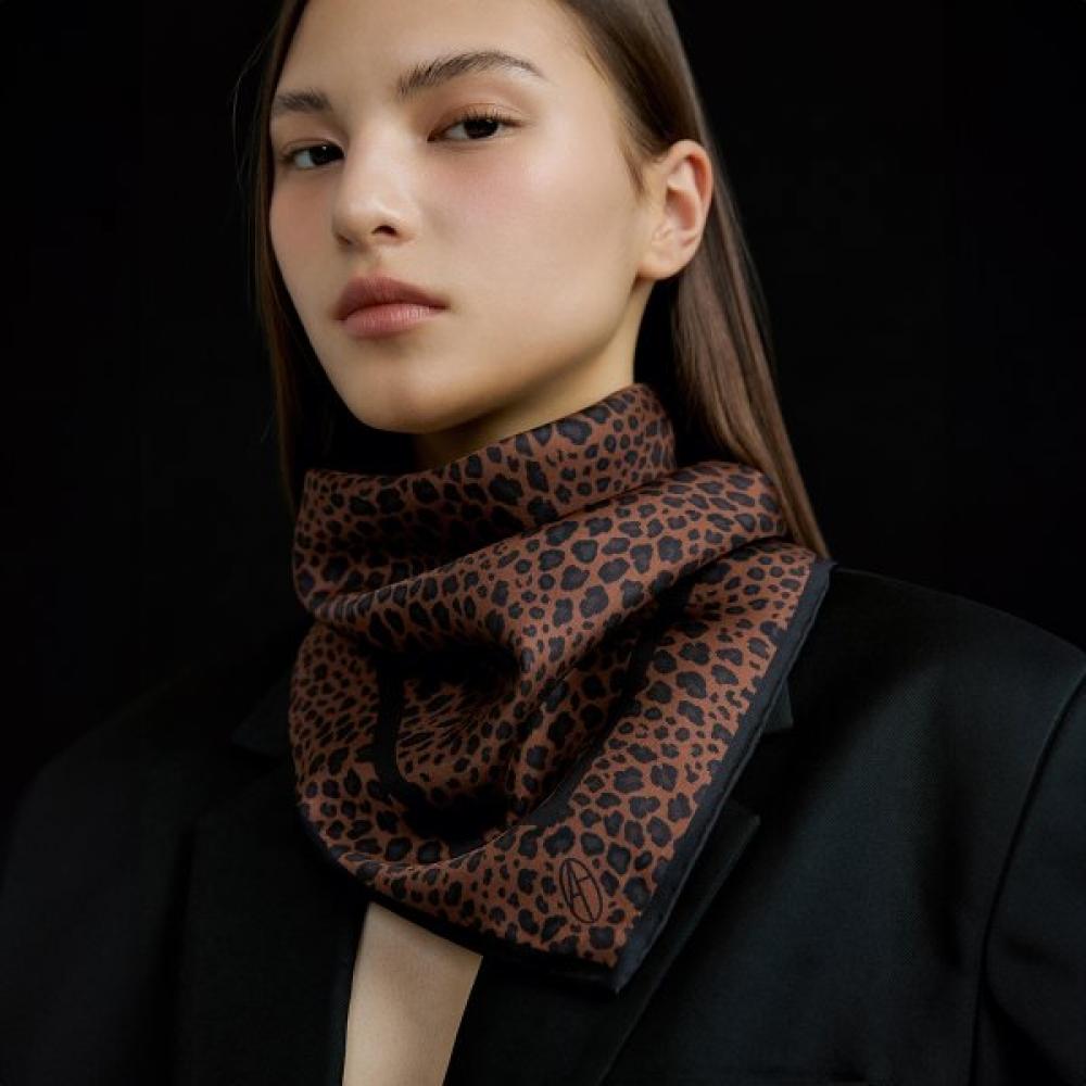 Avvina Pelle Leopard Square Silk Scarf 50   Brown Single option