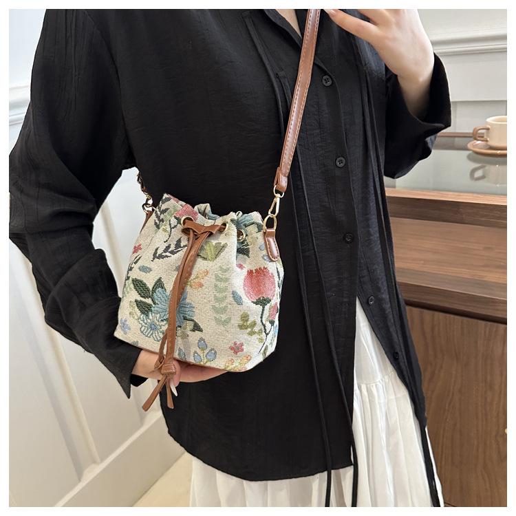 Ethnic Style Canvas Handheld Bucket Bag for Women Fashion Retro Shoulder Purse