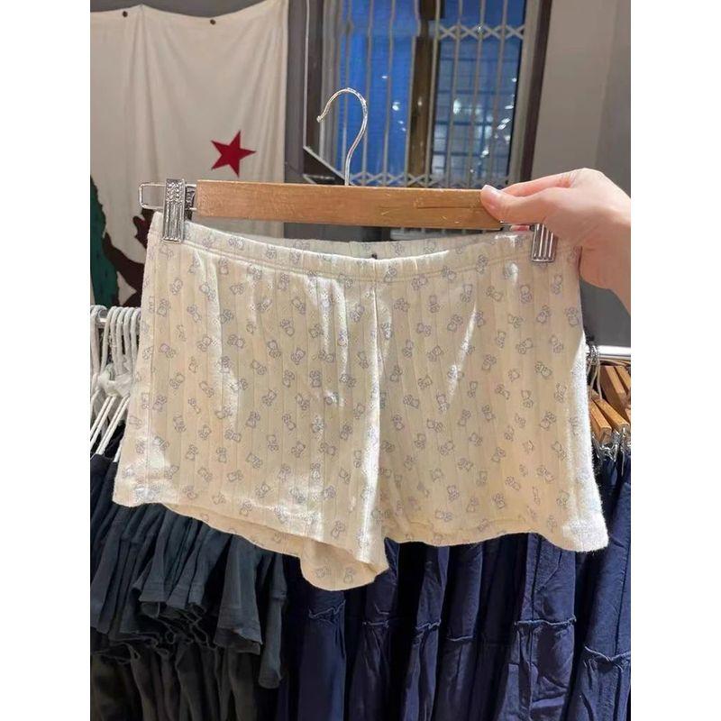

Beige Little Bear Elastic Waist Shorts Beige Bear Elastic Waist Shorts little bear One Size