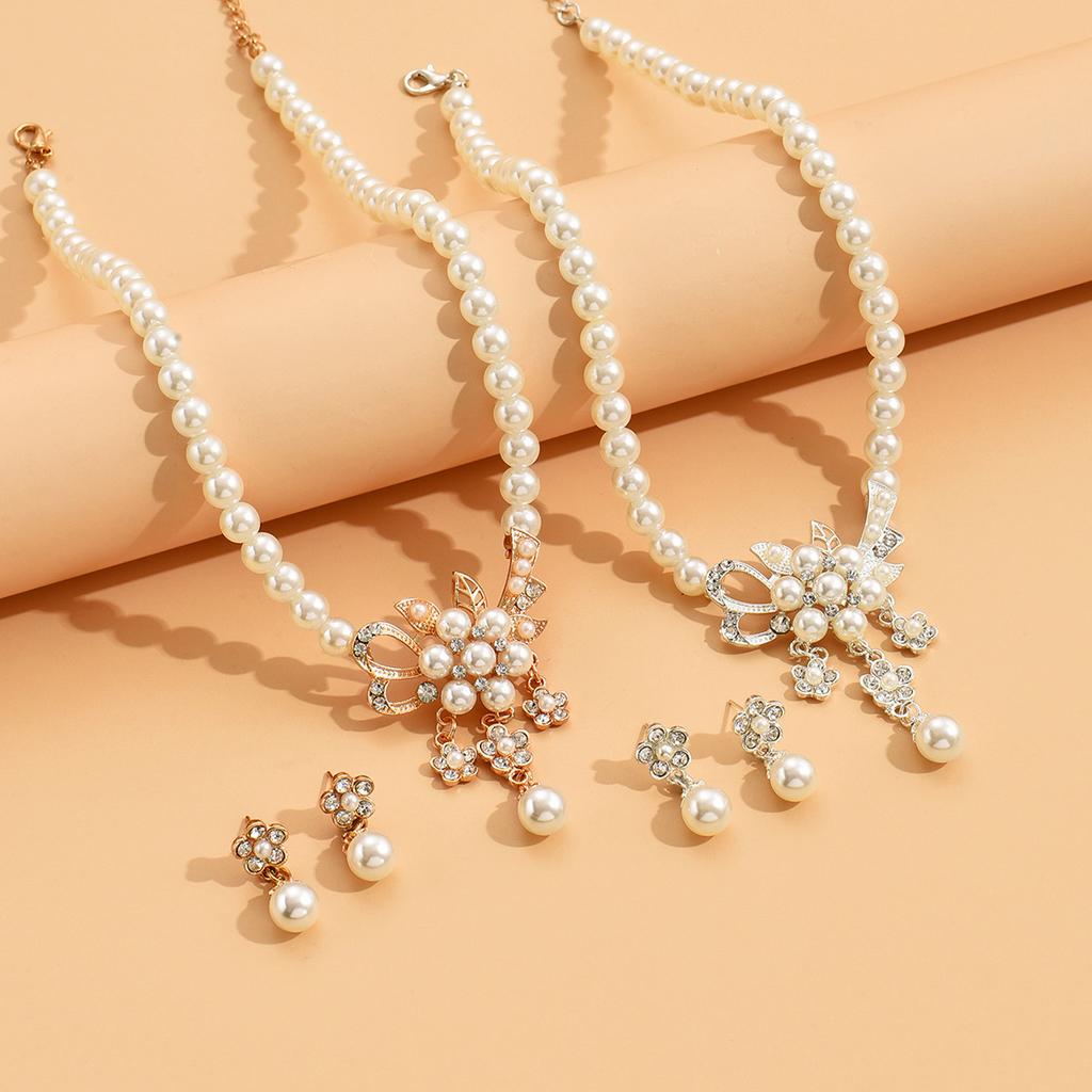 Brand New Pearl Flower Necklace Earrings Set Women's Jewelry Alloy Electroplated