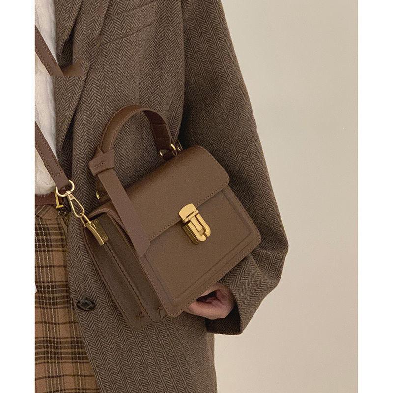 Spot Versatile Ins Messenger Bag Women's 2025 New Trendy Retro Portable Small Square Bag Niche Texture Shoulder Bag