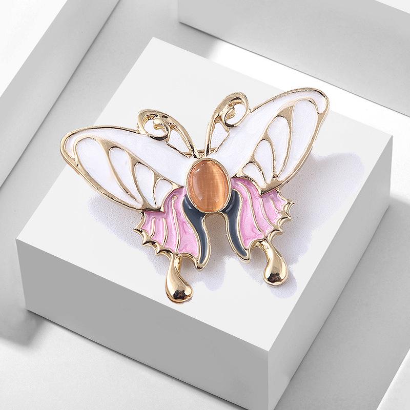 Oliedruppelend Insect Dier Mode Verfijnd Kattenoog Steen Vlinder Anti-reis Broche Speld Vrouwelijke Accessoires Broche Sieraden