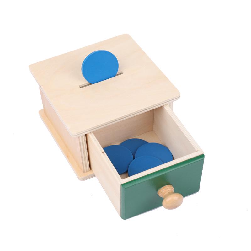 

Монтессори Коробка с шариками для опускания монет: Развивающая головоломка для малышей (Возраст 1-3 года)