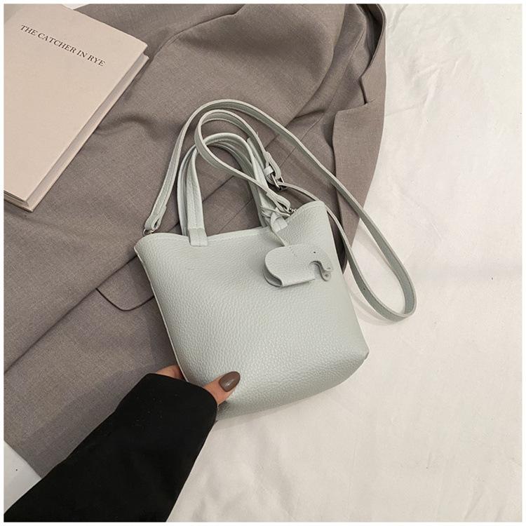 

2025 Spring New High-End Texture Versatile Large-Capacity New Niche Premium Commuter One-Shoulder Crossbody Bucket Bag синий