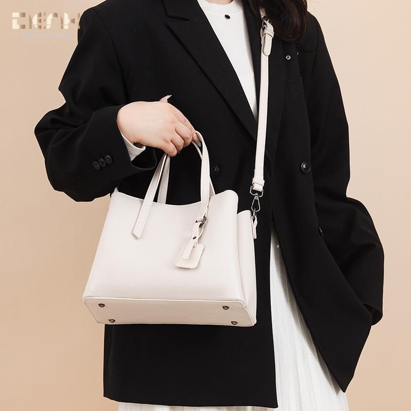 Real cowhide handbag winter new fashion high-end niche one-shoulder messenger bag first-layer cowhide women's bag