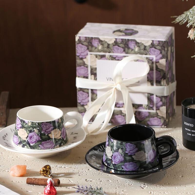 Набор кофейных чашек и блюдец  Цветок ириса