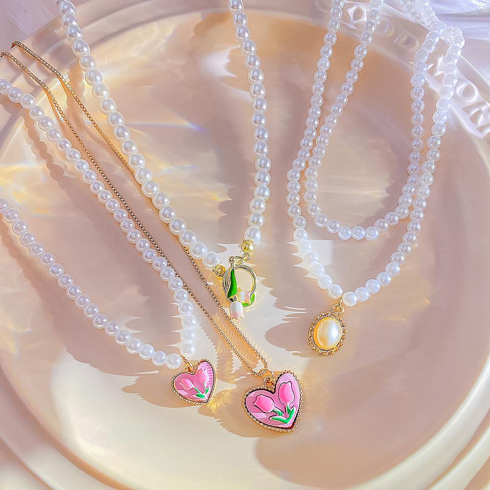 1 STÜCK Herz Imitationsperlenkette Romantische Tulpenanhänger Halsketten für Damen Temperament Schlüsselbeinkette Neuer Trend Schmuck Mode Geschenk