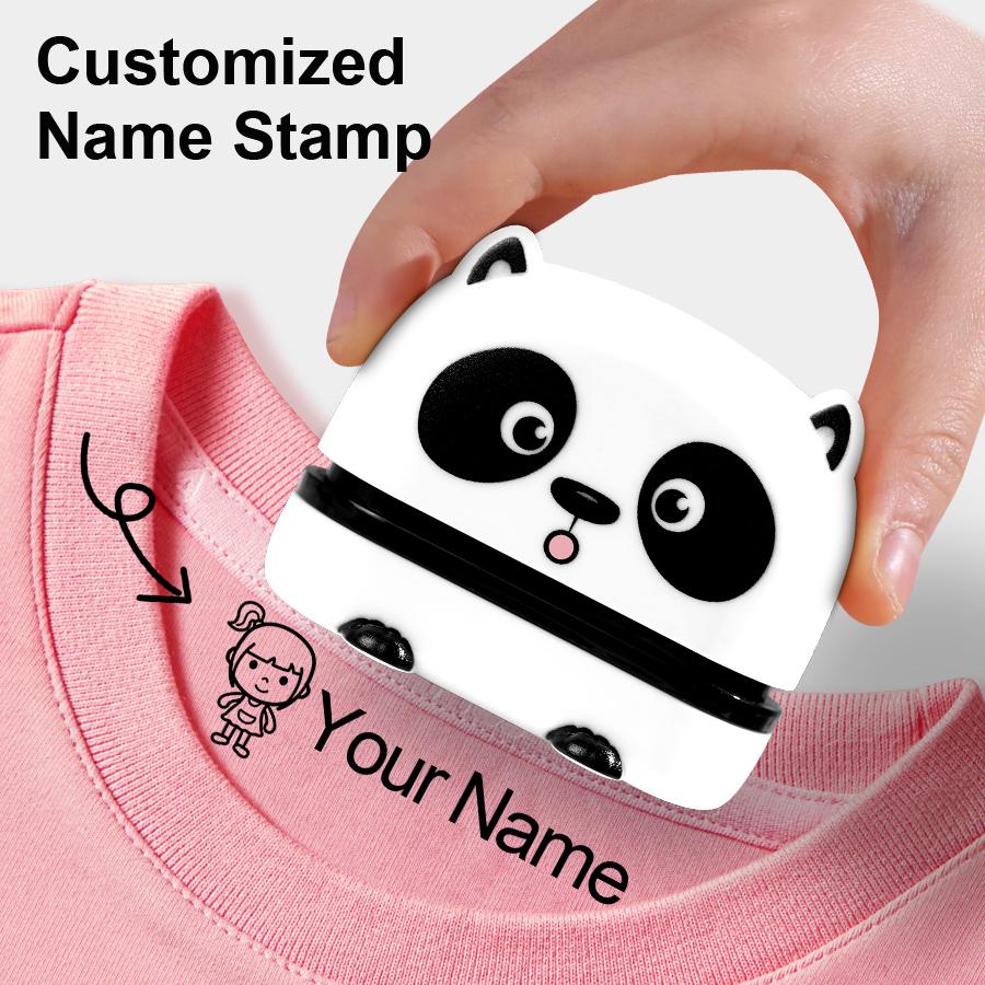 

Обеспечьте легкую и веселую идентификацию школьных принадлежностей с помощью водостойких именных штампов; персонализированный для одежды, обуви, сумок