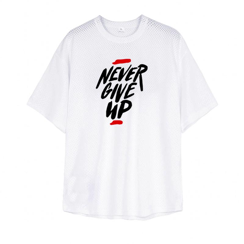 

Muscleguys Футболки свободного покроя из сетки для бега, мужские летние быстросохнущие футболки для фитнеса с коротким рукавом, НИКОГДА НЕ СДАВАЙТЕСЬ, спортивная одежда для спортзала XXL белый