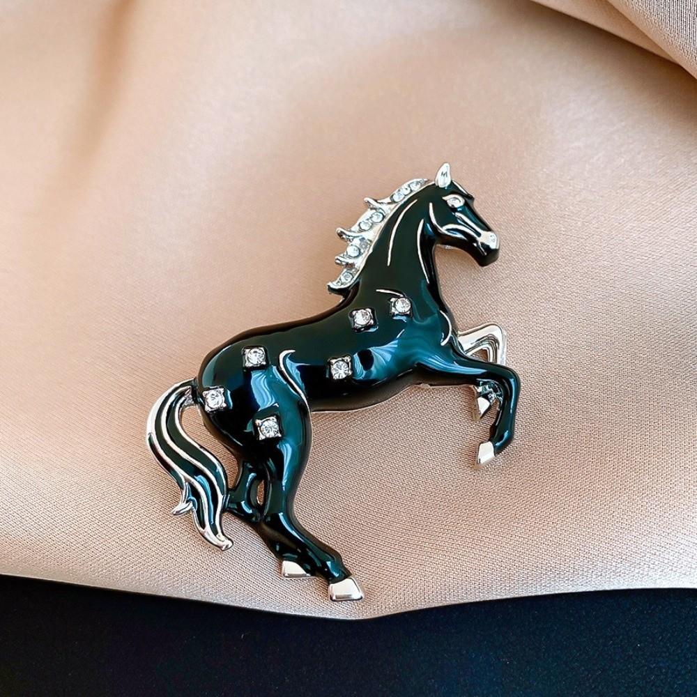 Horse Year Zodiac Horse Head Brooch Fashion Jewelry Metal Pony Badge Pin  New Year Party