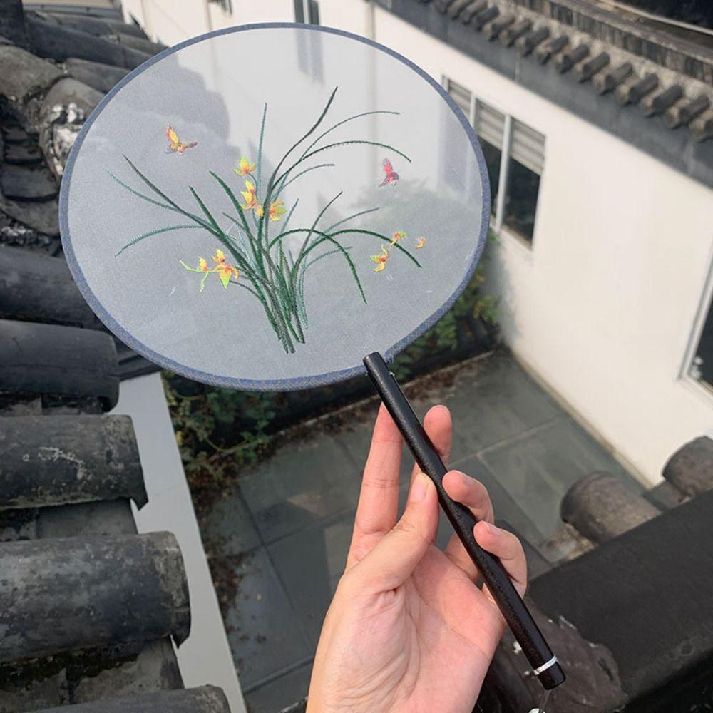 Chinese Style Chinese Style Fan with Pendant Silk Fan HanFu Embroidery Fan  Home Decor