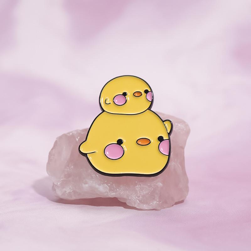 Unique Animal Design Brooch Stylish Cartoon Duck Brooch For Unisex Accessories Fashion